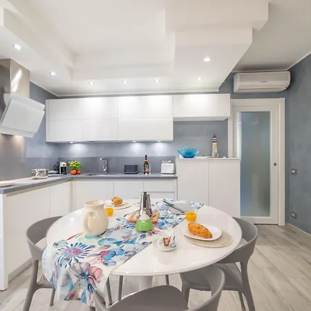 Appartement Loving Eine Hochmoderne Drei Am Alassio